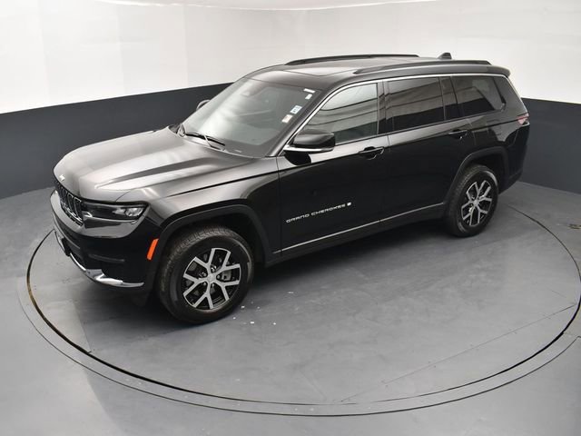 Used 2025 Jeep Grand Cherokee L Limited image 15