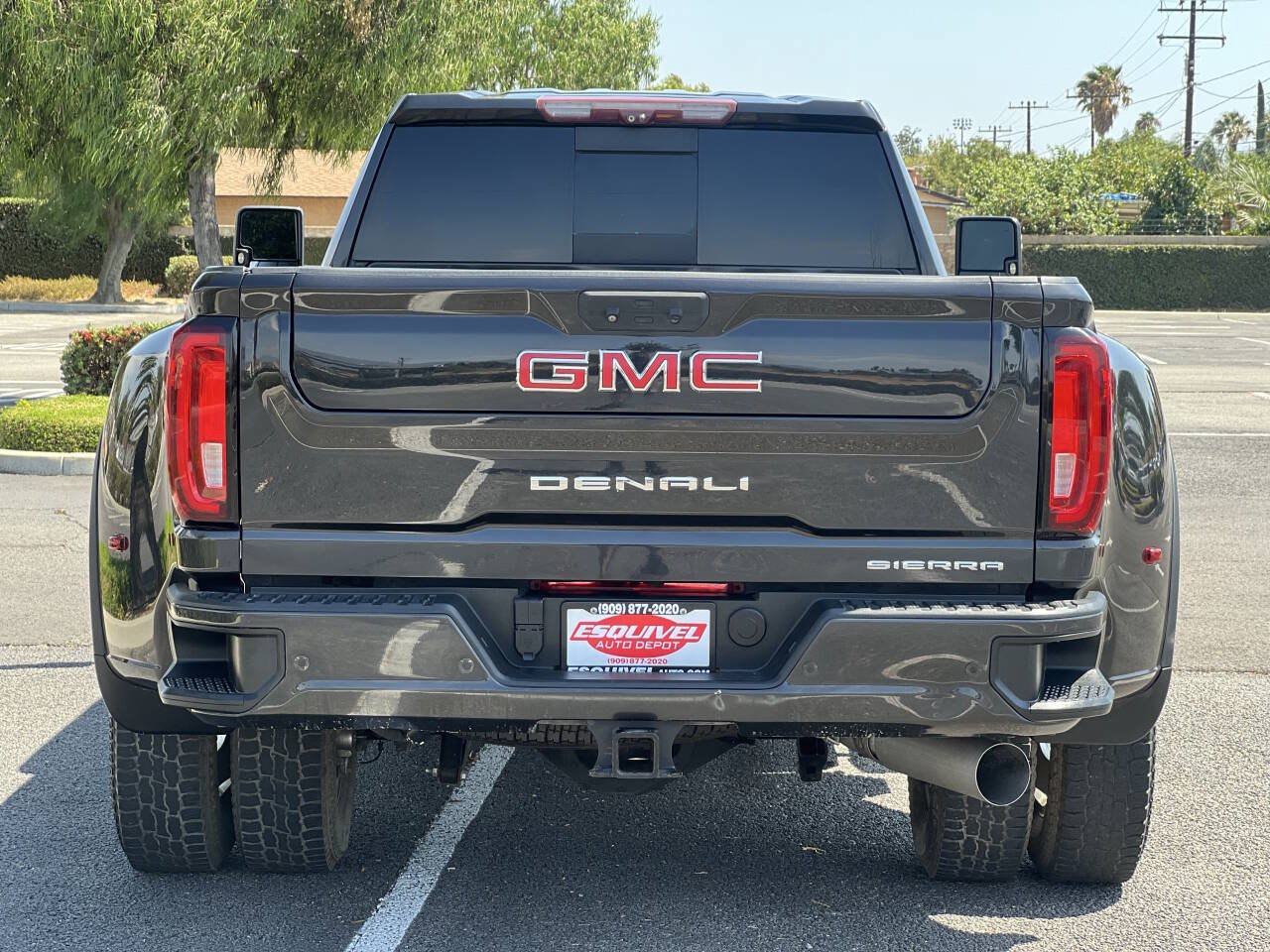 Used 2020 GMC Sierra 3500 Denali w/ Denali Ultimate Package AWD/4WD image 11