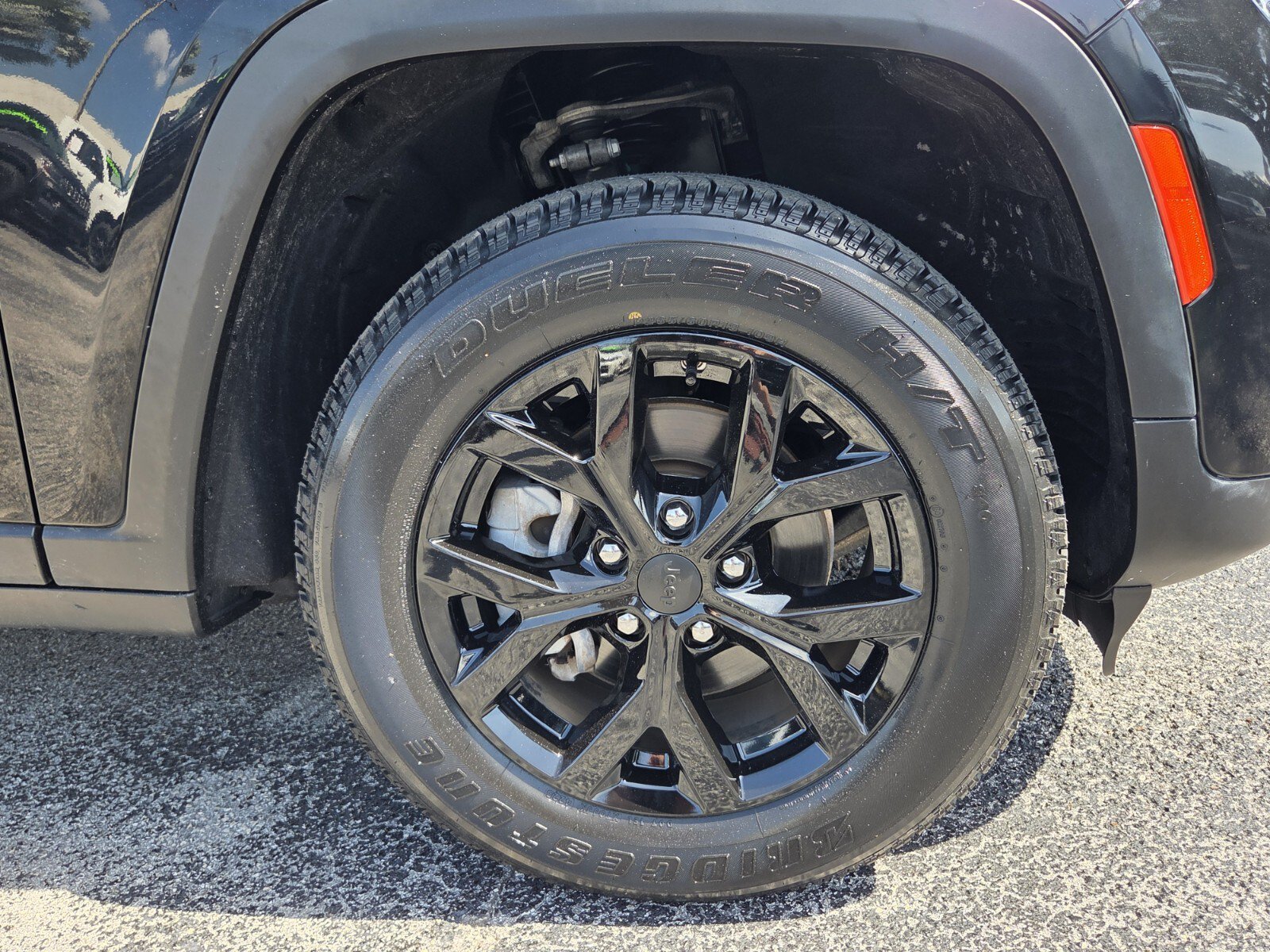 Used 2022 Jeep Grand Cherokee Limited AWD/4WD image 9