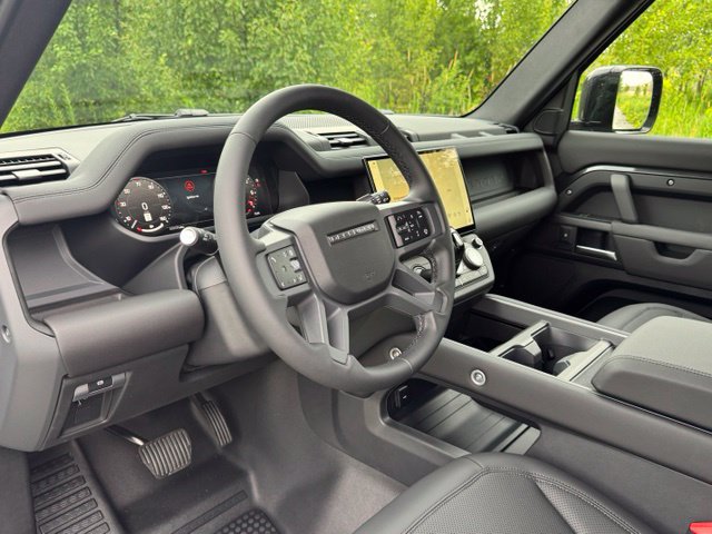 New 2026 Land Rover Defender 110 S AWD/4WD image 9