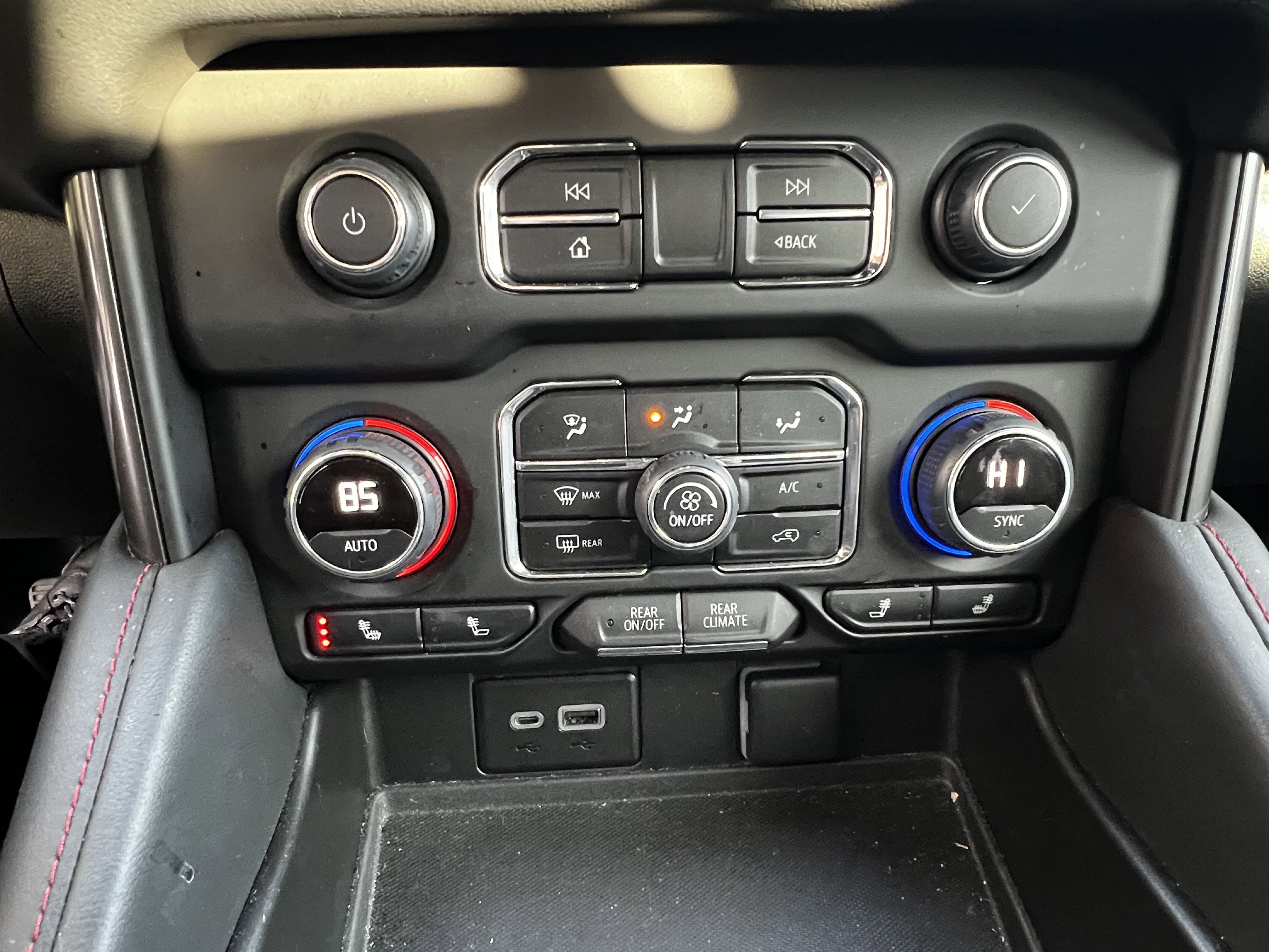 Used 2022 Chevrolet Tahoe RST w/ Luxury Package image 28