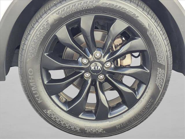 Used 2019 Kia Sorento S image 16