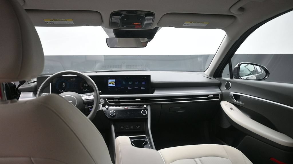 Used 2025 Hyundai Sonata SEL FWD image 23