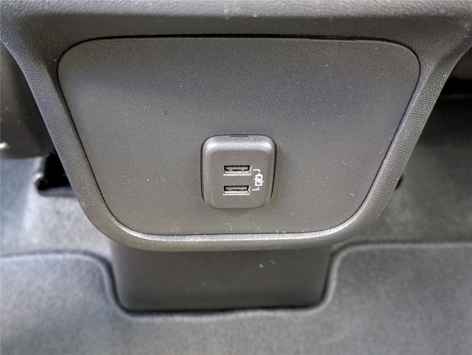 Used 2023 Chevrolet Equinox LT image 15