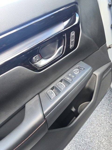Used 2025 Honda CR-V Sport Touring image 21
