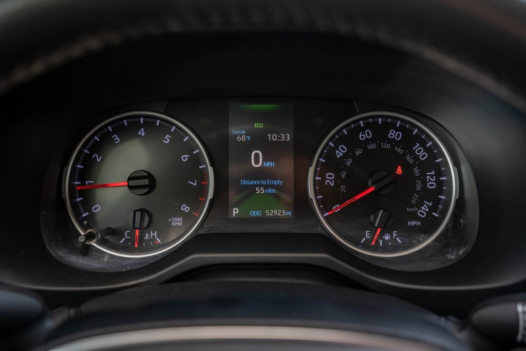 Used 2021 Toyota RAV4 XLE Premium image 22