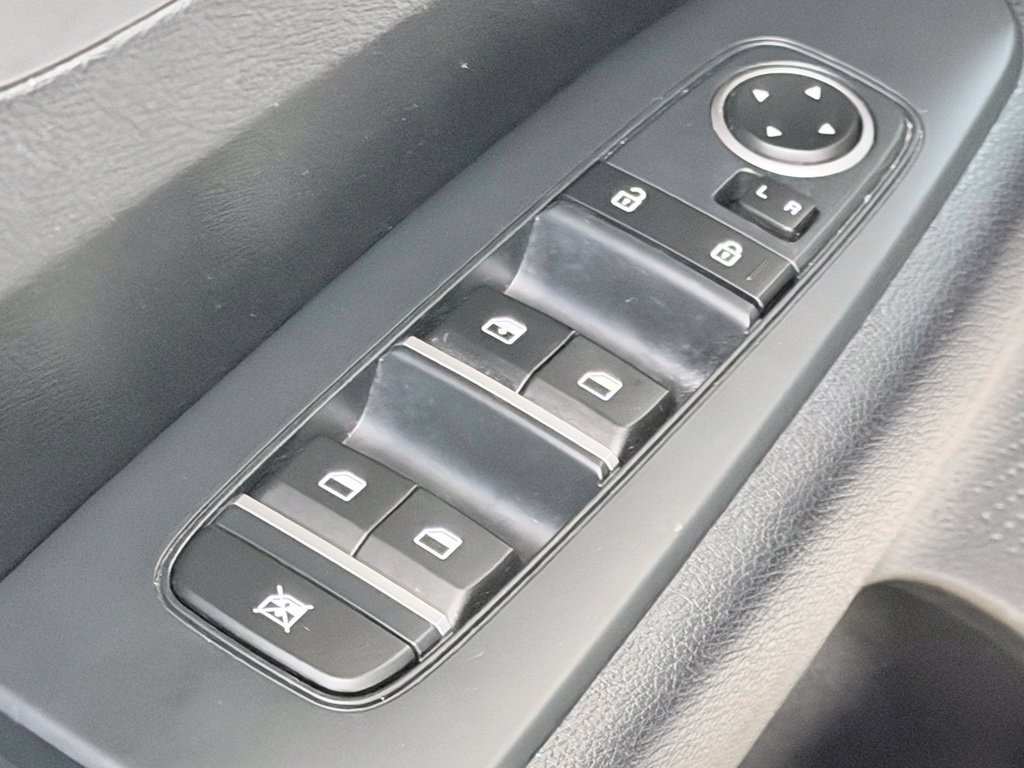 Used 2019 Kia Forte LXS FWD image 12