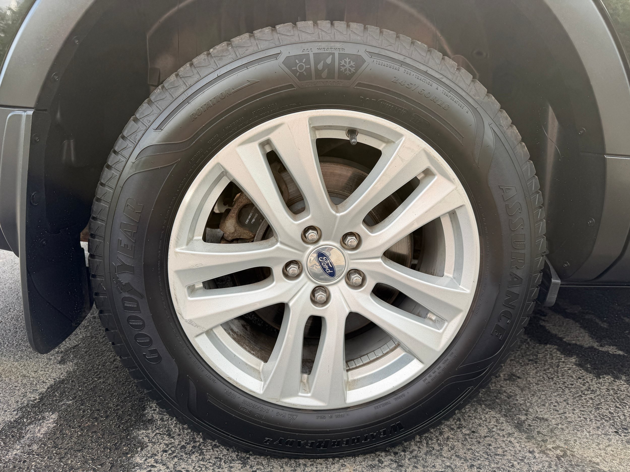 Used 2018 Ford Explorer XLT AWD/4WD image 12