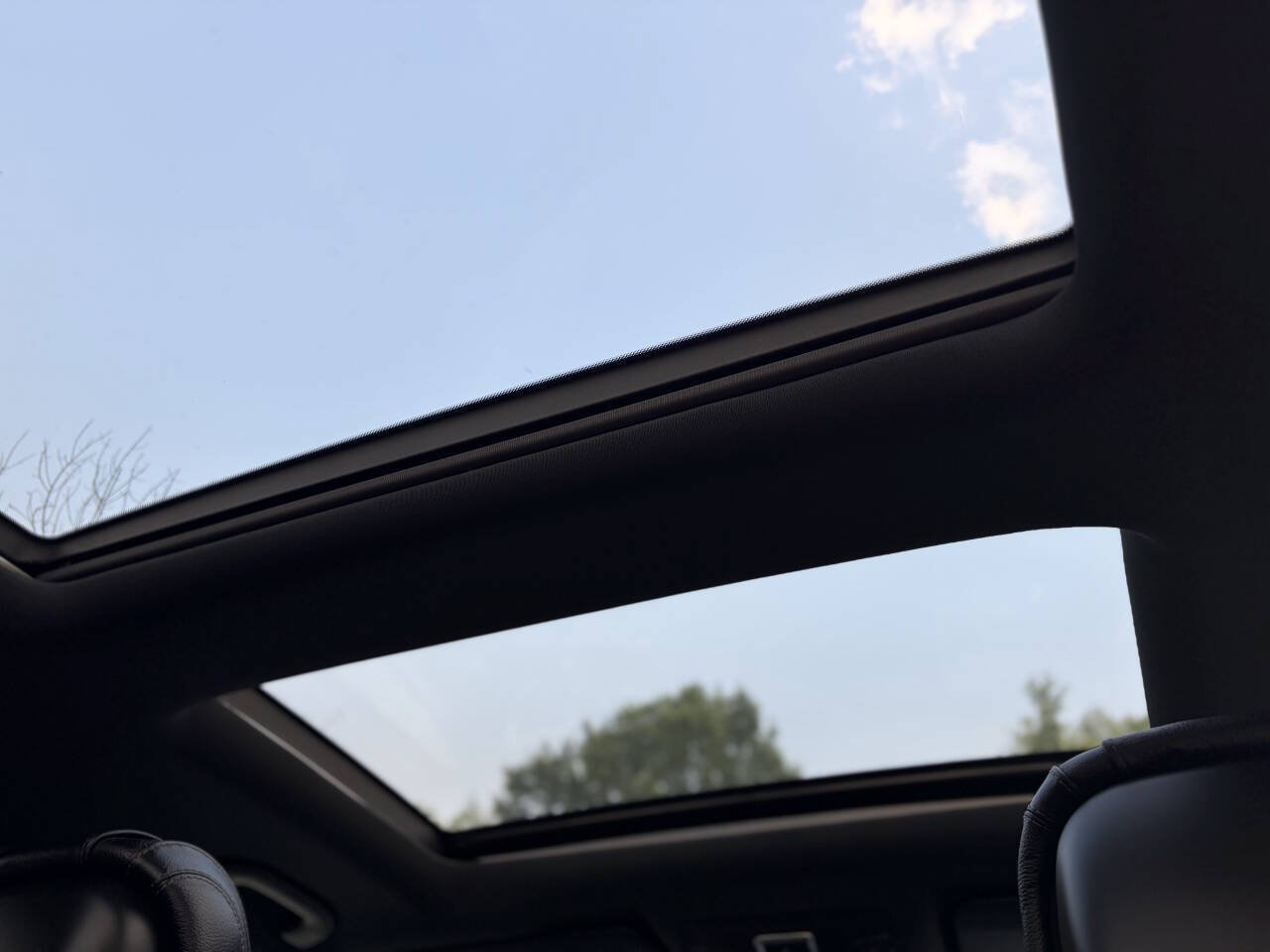 Used 2019 Mercedes-Benz GLS 550 4MATIC w/ Driver Assistance Package image 27