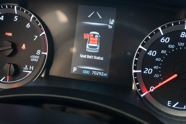 Used 2022 Toyota Highlander L FWD image 26