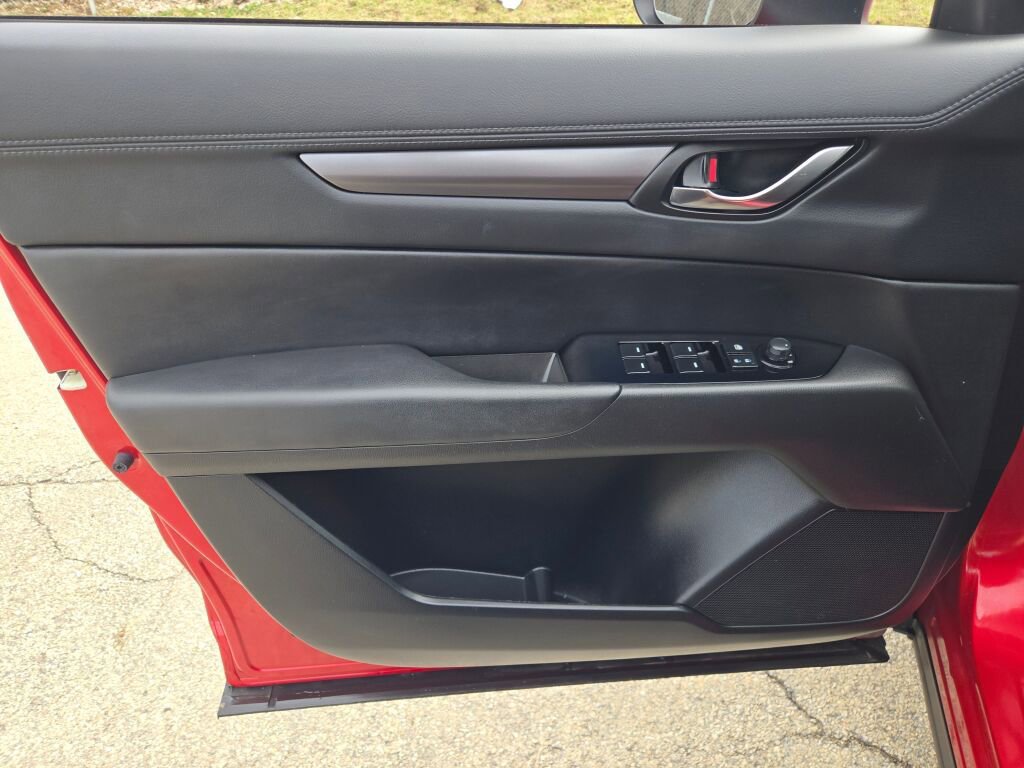 Used 2018 MAZDA CX-5 Touring image 18