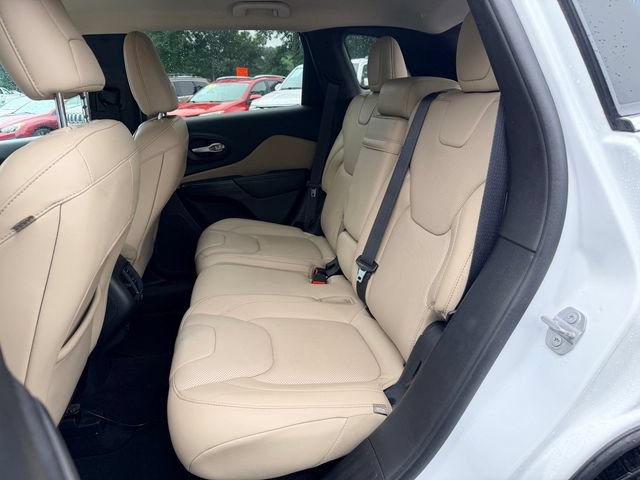 Used 2016 Jeep Cherokee Limited w/ Luxury Group AWD/4WD image 31
