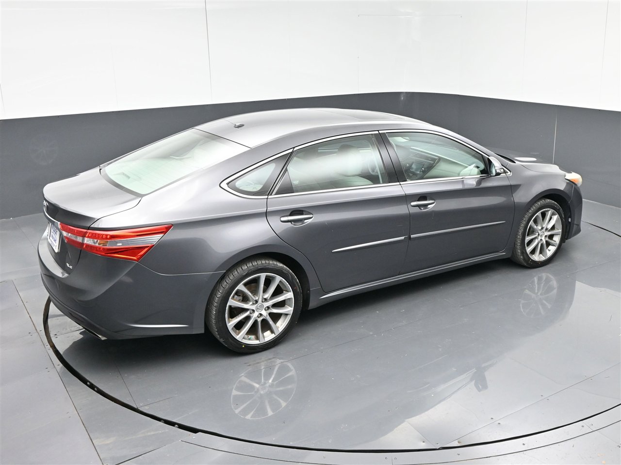 Used 2015 Toyota Avalon XLE Touring image 25