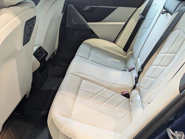 New 2026 BMW 530i xDrive w/ M Sport Package AWD/4WD image 17