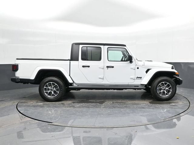Used 2024 Jeep Gladiator Sport AWD/4WD image 20
