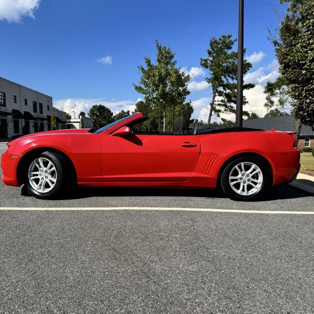 Used 2015 Chevrolet Camaro LT image 2