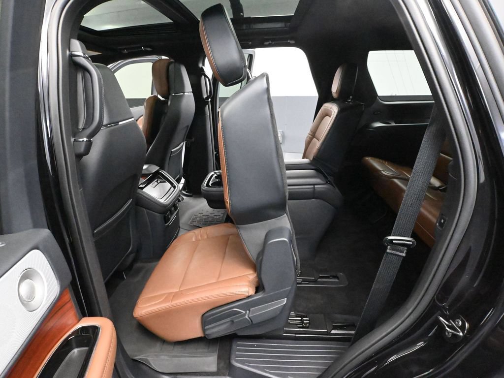 Used 2024 Lincoln Navigator Reserve w/ Equipment Group 201A AWD/4WD image 50
