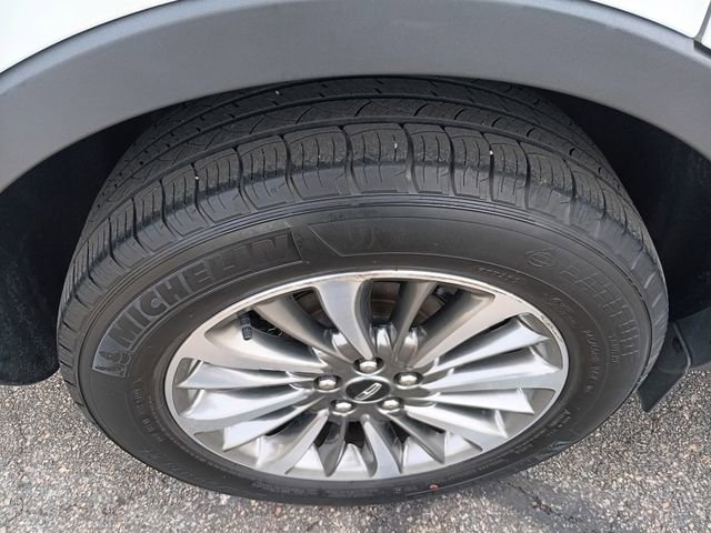 Used 2022 Lincoln Nautilus AWD w/ Premium Package image 23