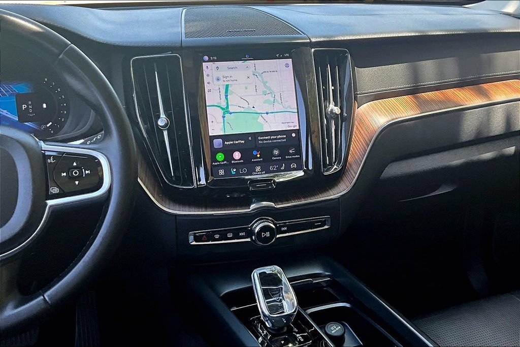 Used 2023 Volvo XC60 B5 Ultimate w/ Climate Package FWD image 8
