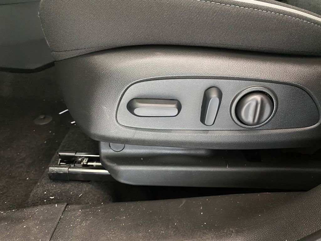 Certified 2024 Chevrolet TrailBlazer LT w/ Convenience Package image 16