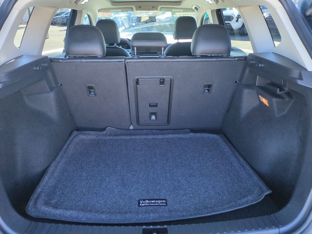 Used 2022 Volkswagen Taos SE FWD image 6