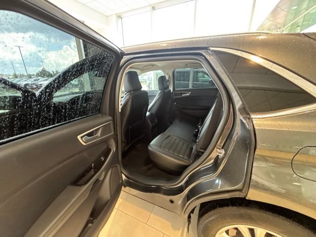 Used 2020 Ford Edge SEL w/ Convenience Package FWD image 14