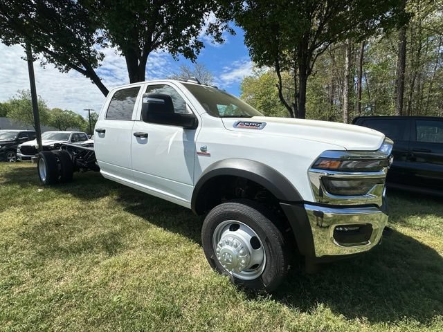 New 2026 RAM 5500 Tradesman w/ Chrome Appearance Group AWD/4WD image 8