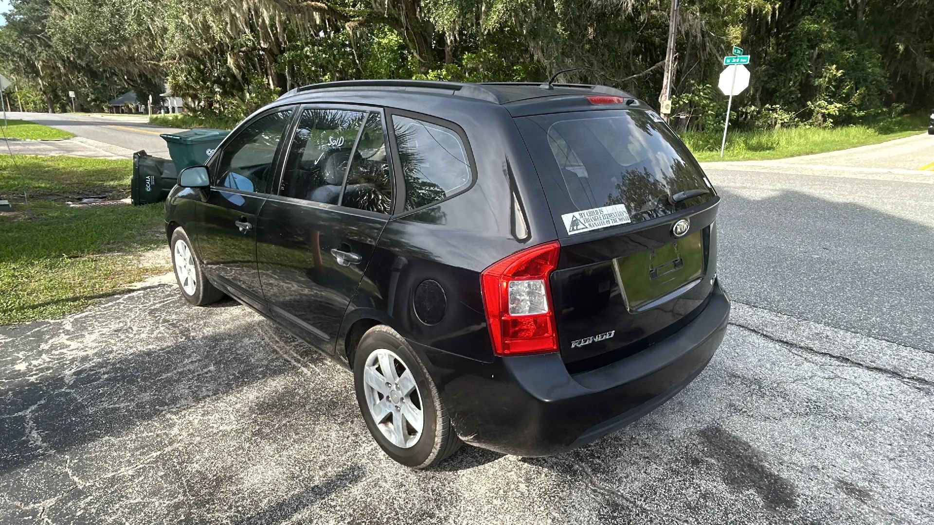 Used 2008 Kia Rondo LX w/ Convenience Pkg FWD image 6