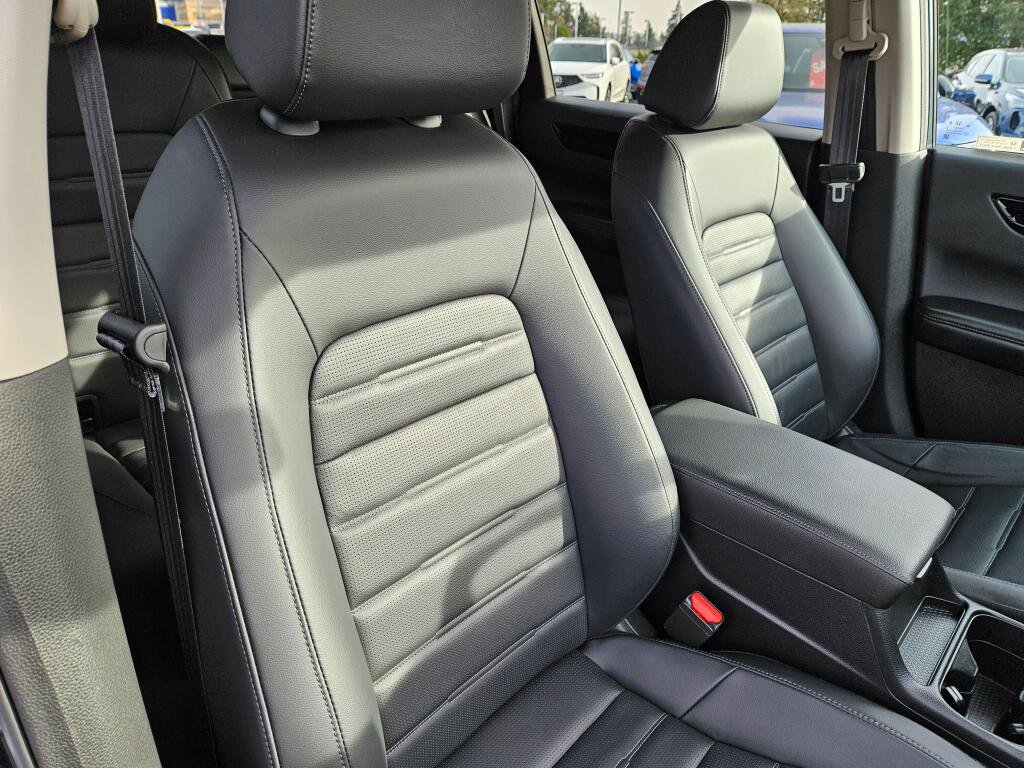 Used 2023 Honda CR-V EX-L image 11