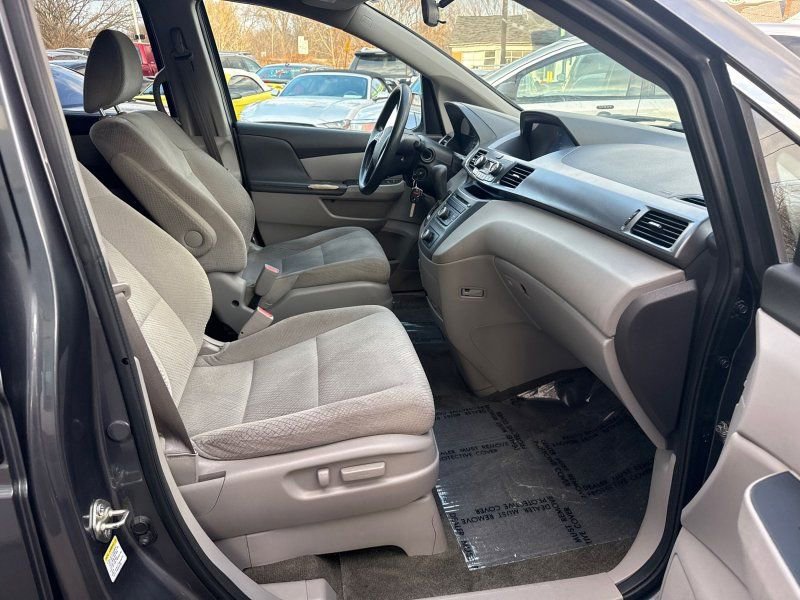 Used 2014 Honda Odyssey LX image 17