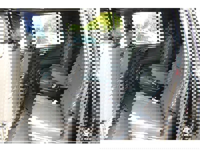 New 2025 Chevrolet Suburban Premier image 20