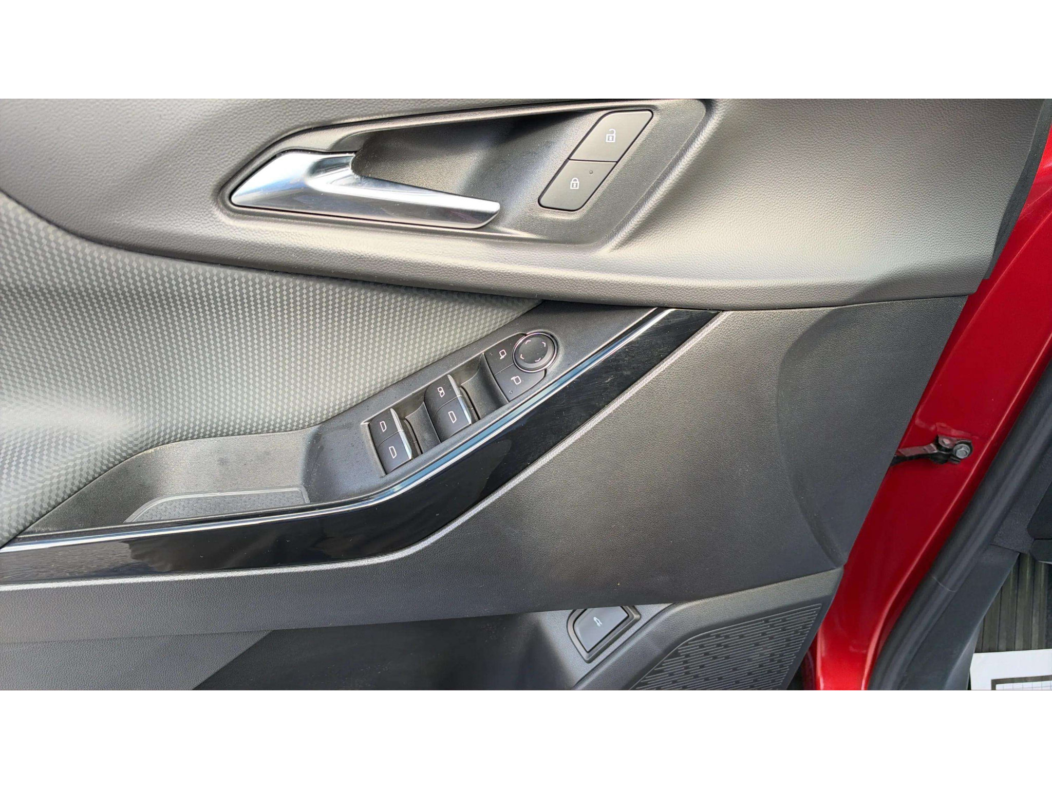 Used 2025 Chevrolet Equinox RS AWD/4WD image 18