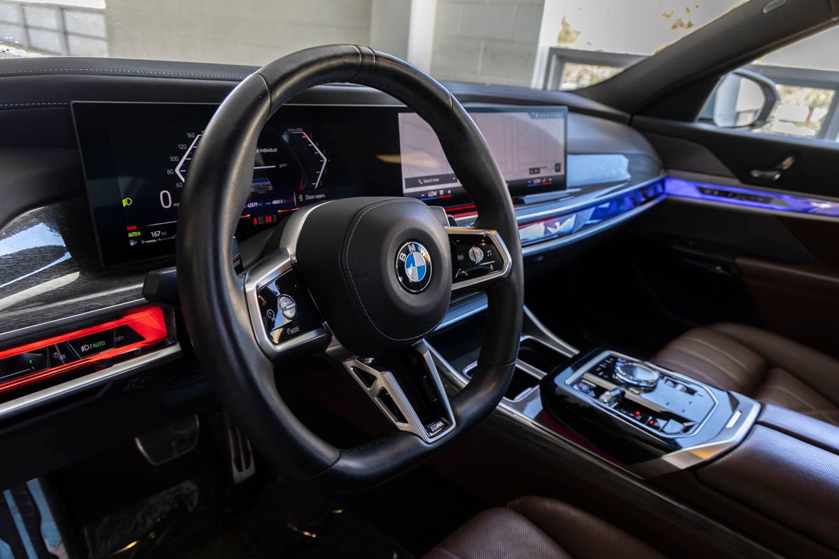 Used 2023 BMW 740i w/ Parking Assistance Package RWD image 17
