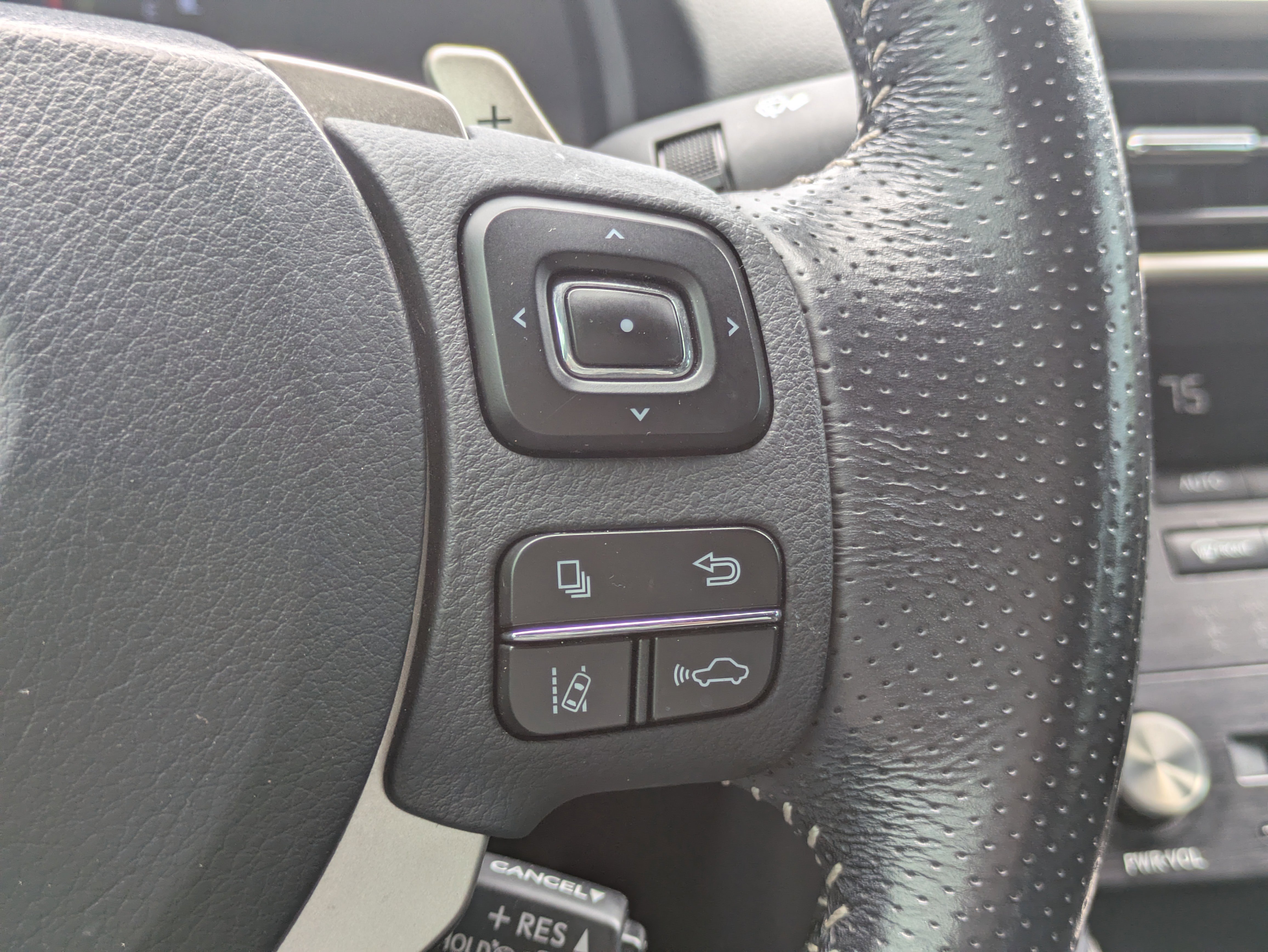 Used 2018 Lexus IS 300 F Sport image 16