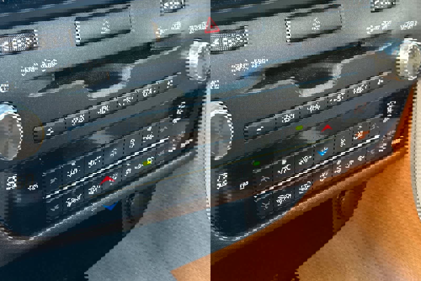 Used 2019 Lexus RX 450h AWD image 25