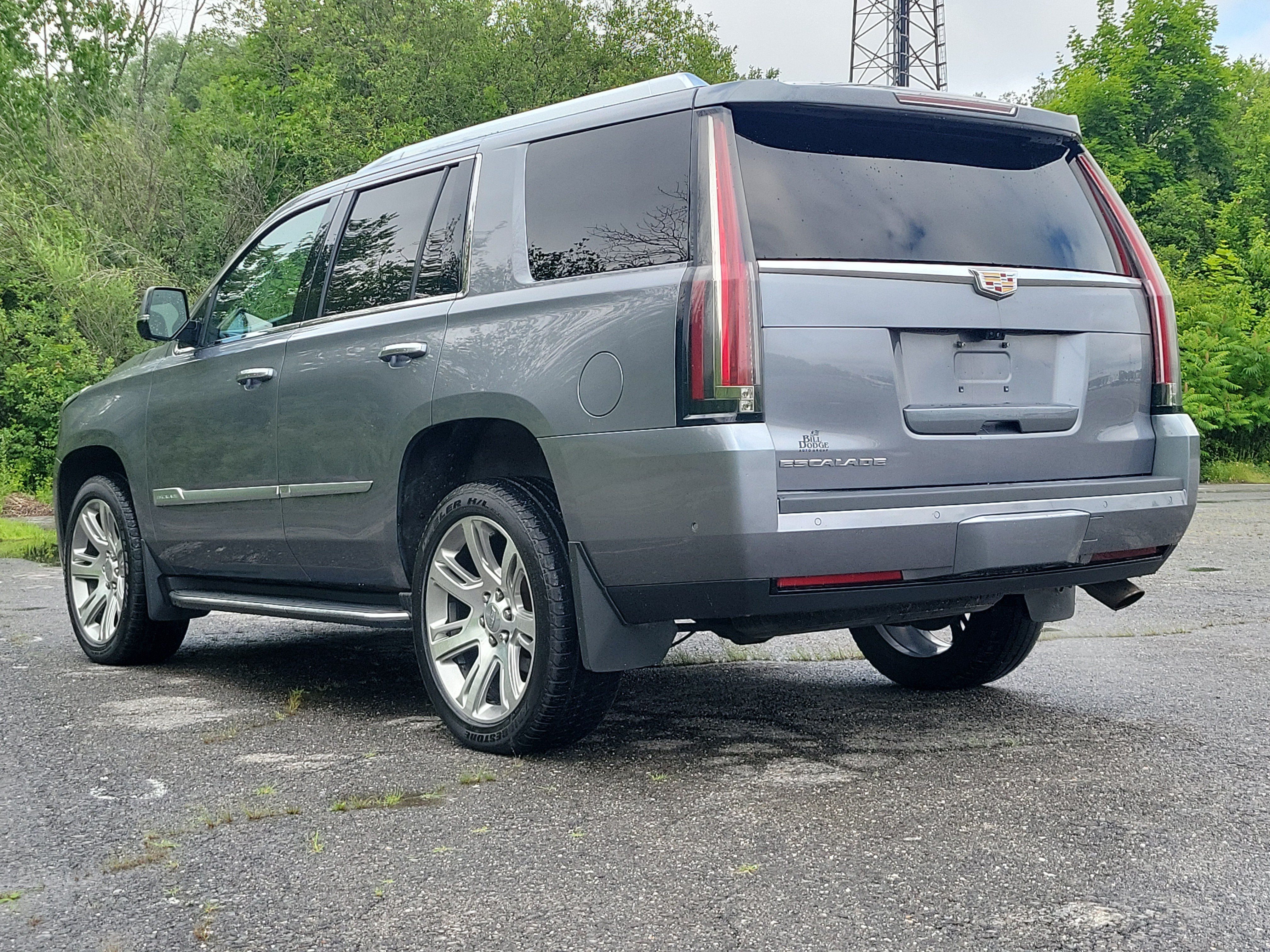 Used 2018 Cadillac Escalade Luxury AWD/4WD image 7