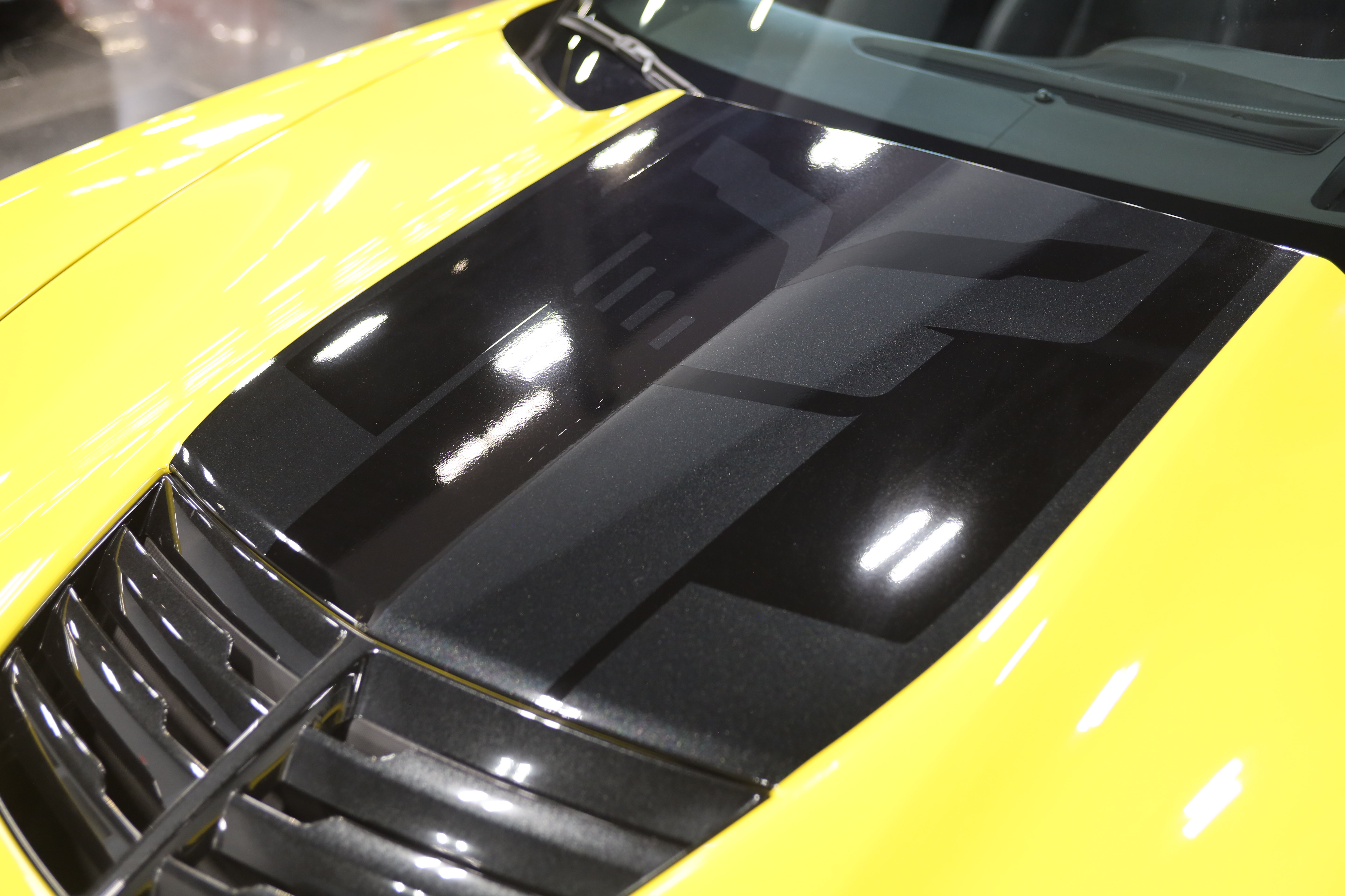 Used 2016 Chevrolet Corvette Z06 w/ 3LZ Preferred Equipment Group RWD image 11