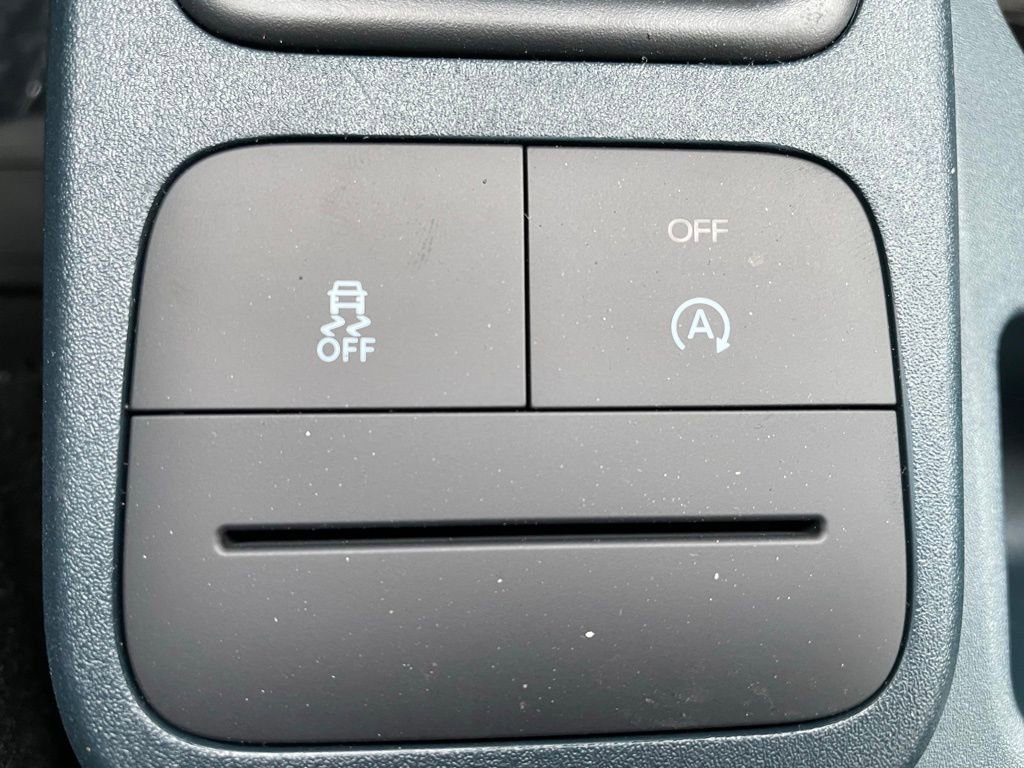 New 2026 Ford Maverick Lariat image 17