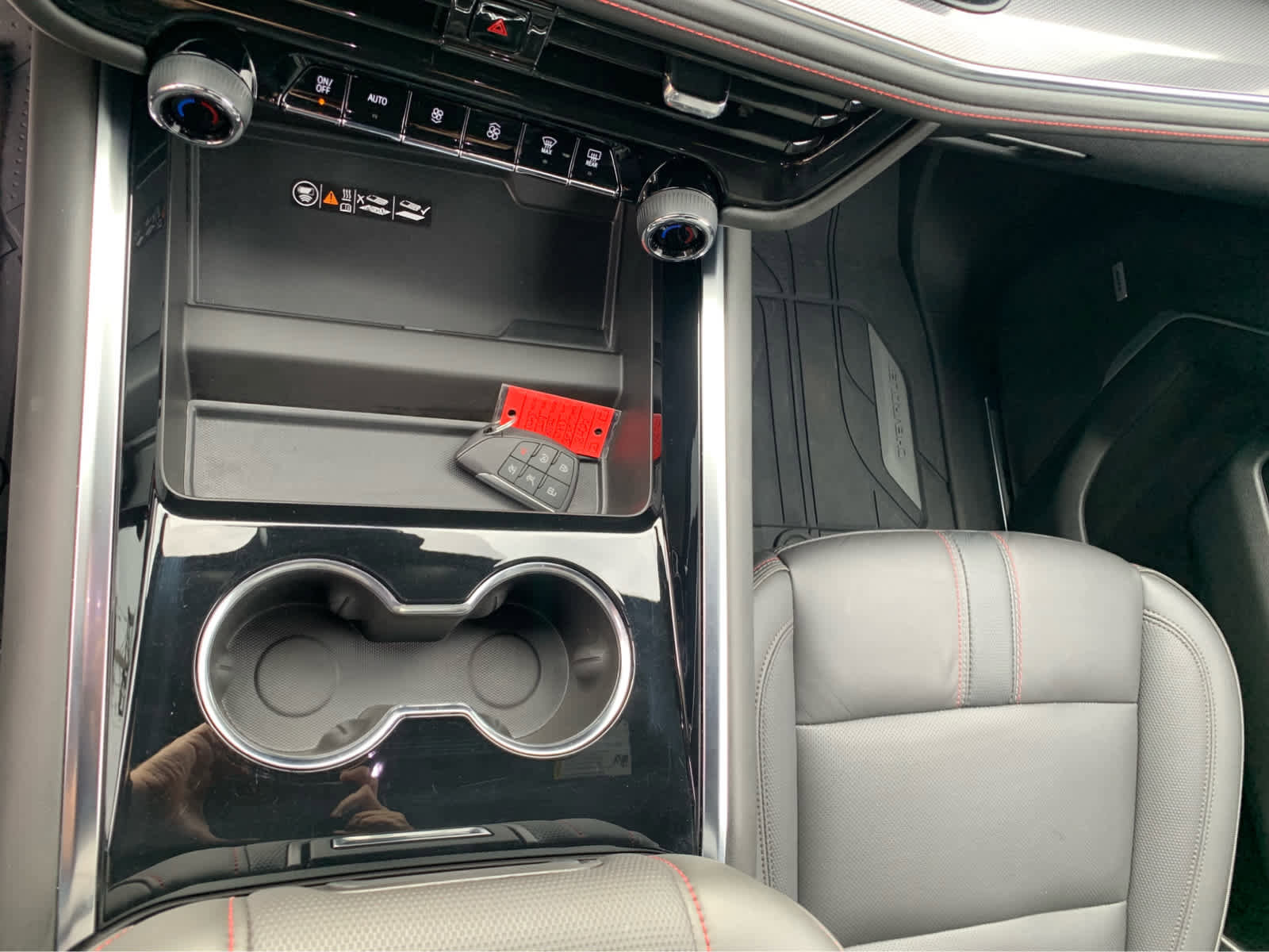 Used 2025 Chevrolet Tahoe RST image 21