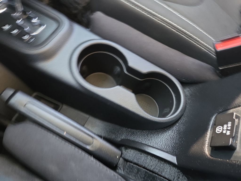 Used 2015 Jeep Wrangler Rubicon w/ Power Convenience Group image 20