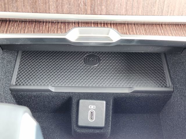 New 2026 Land Rover Range Rover SE image 14