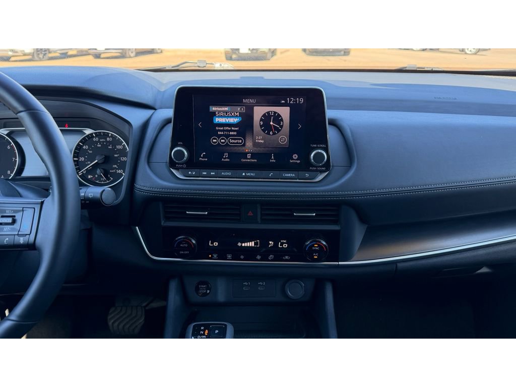 Used 2025 Nissan Rogue SV image 15