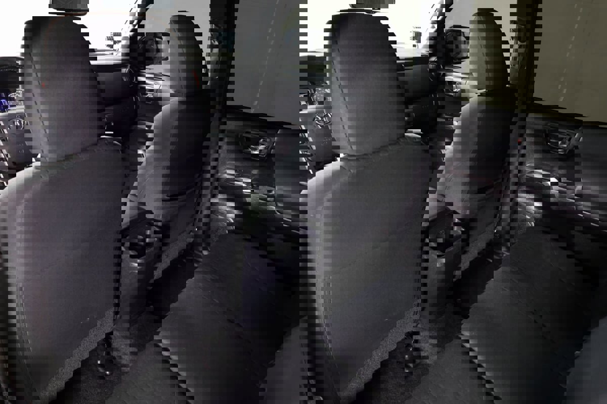 Used 2019 Toyota Tacoma TRD Off-Road image 32