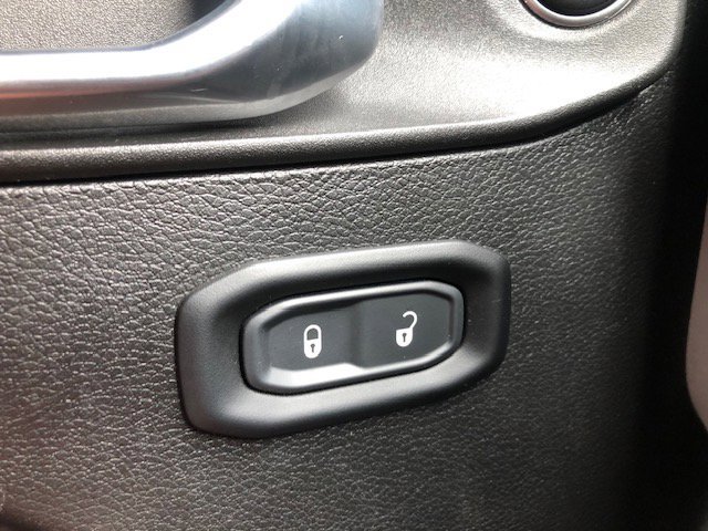 Used 2023 Jeep Wrangler Unlimited Sport AWD/4WD image 19