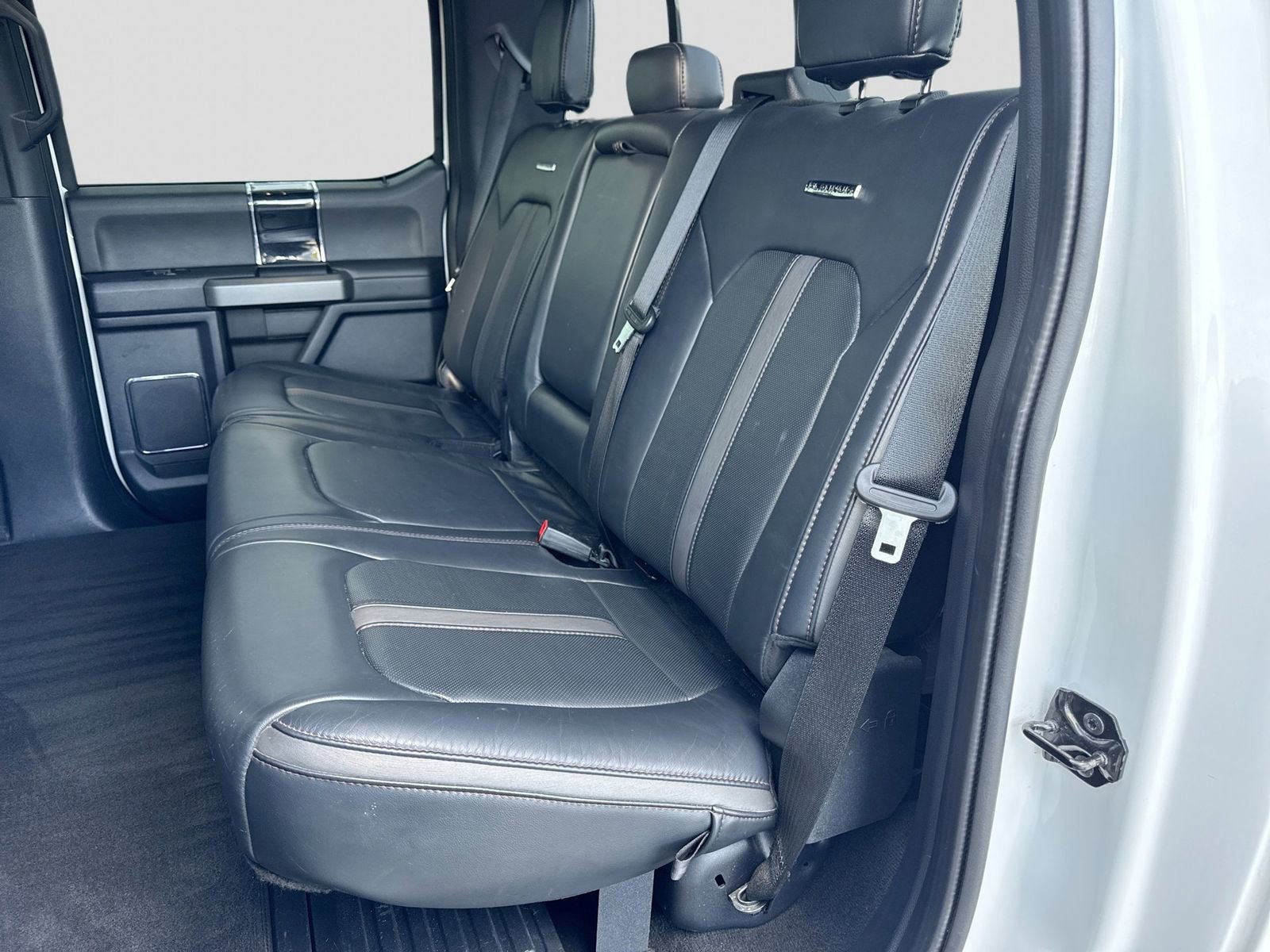 Certified 2022 Ford F250 Platinum w/ FX4 Off-Road Package image 20