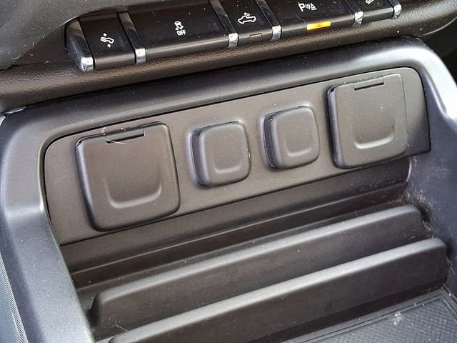 Used 2017 Chevrolet Silverado 1500 LTZ Z71 w/ Redline Edition image 29