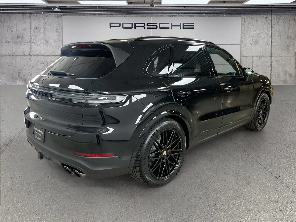 New 2026 Porsche Cayenne S AWD/4WD image 9