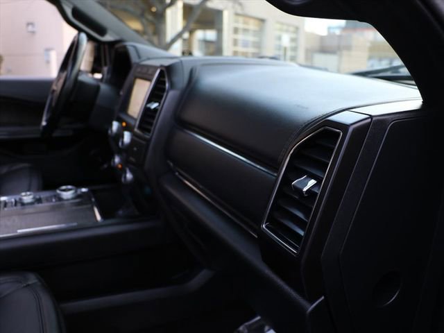 Used 2021 Ford Expedition Limited image 11
