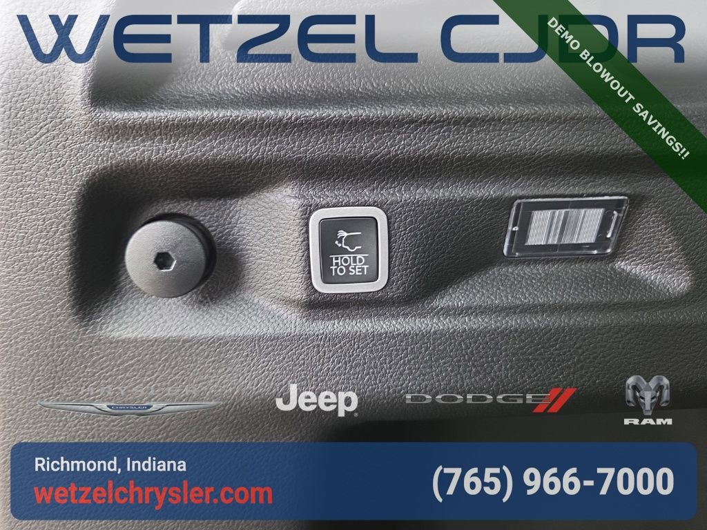 New 2025 Jeep Grand Cherokee L Limited w/ Luxury Tech Group II image 9