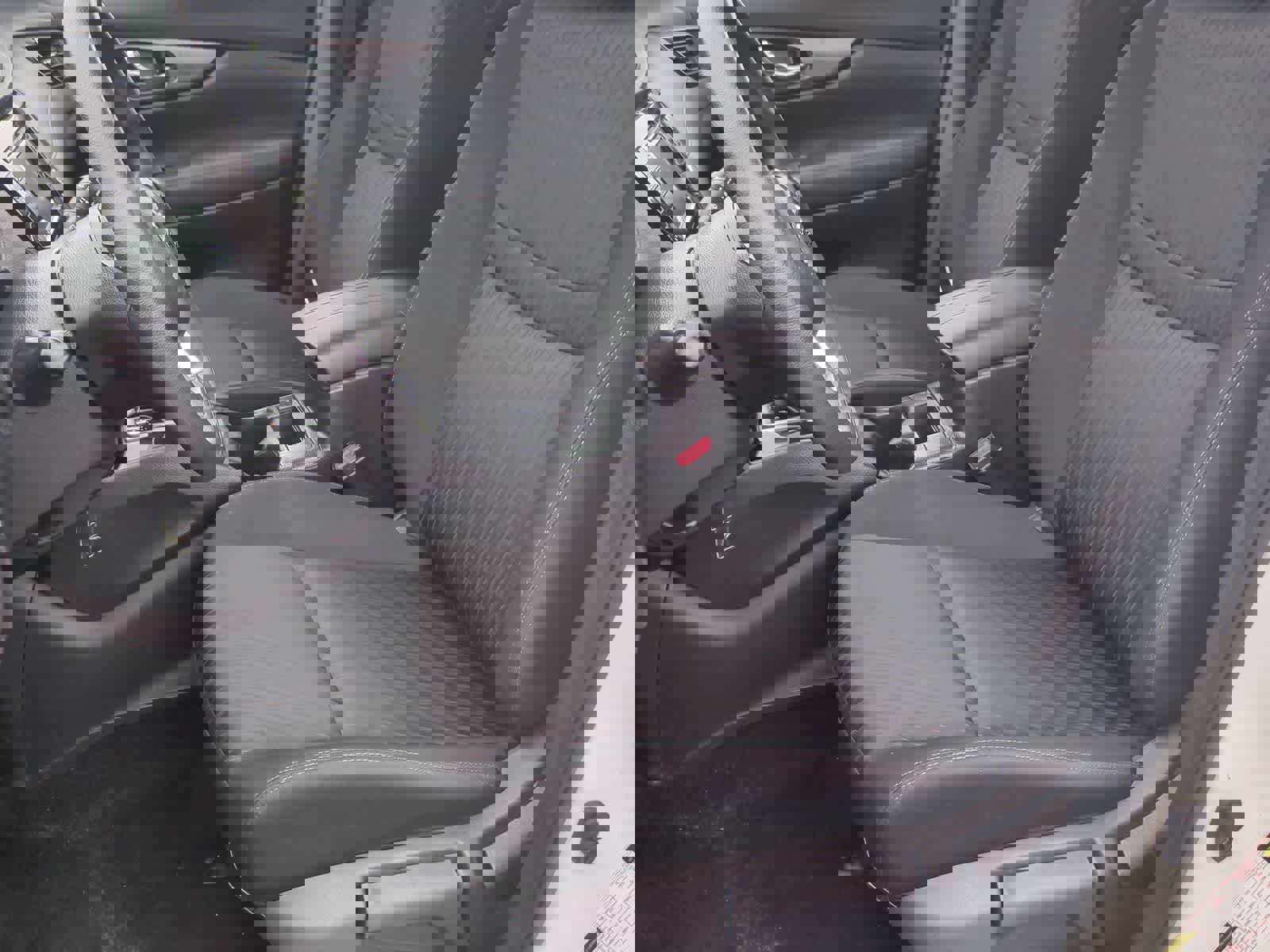 Used 2018 Nissan Rogue S AWD/4WD image 15